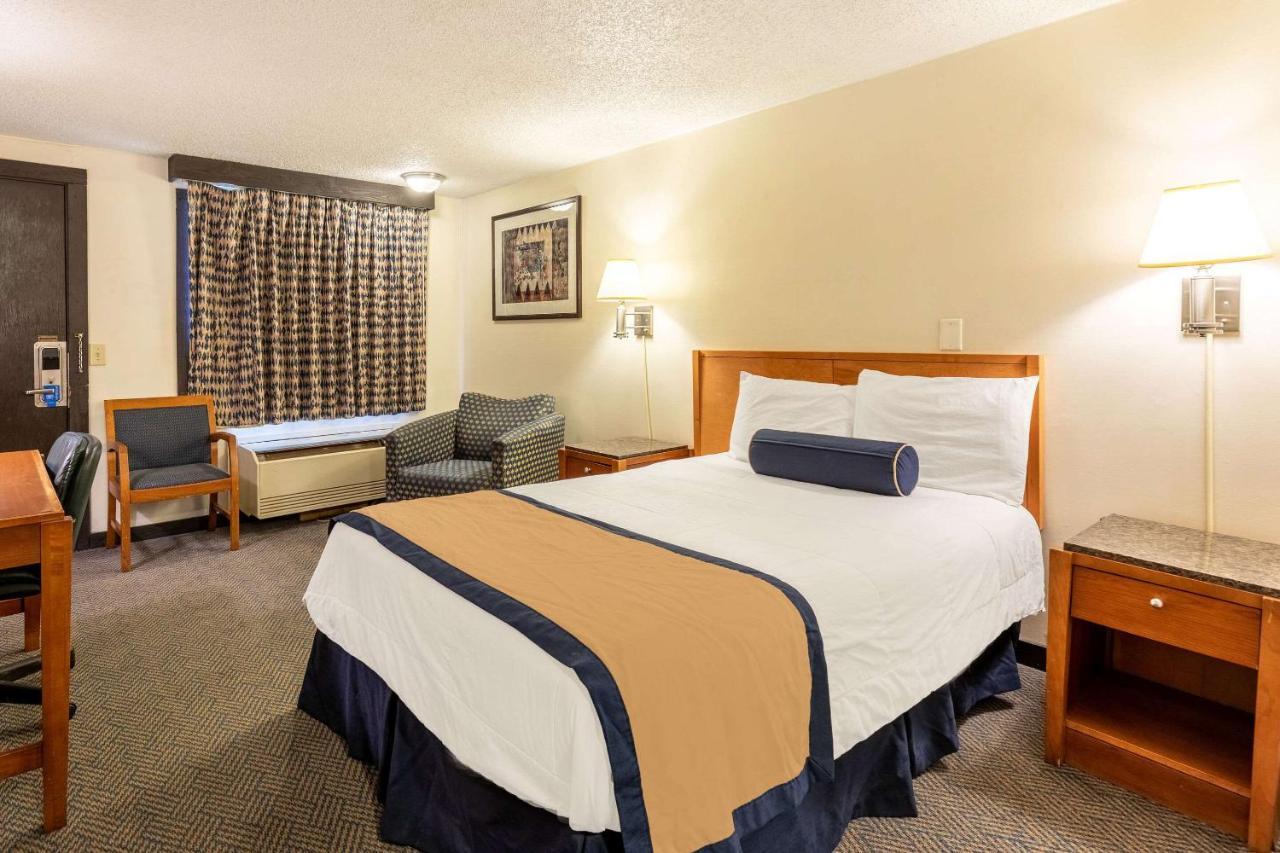 Value Inn Kenosha I-94 - Exit 344 Плезант Прейри Экстерьер фото