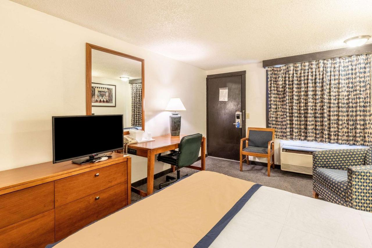Value Inn Kenosha I-94 - Exit 344 Плезант Прейри Экстерьер фото