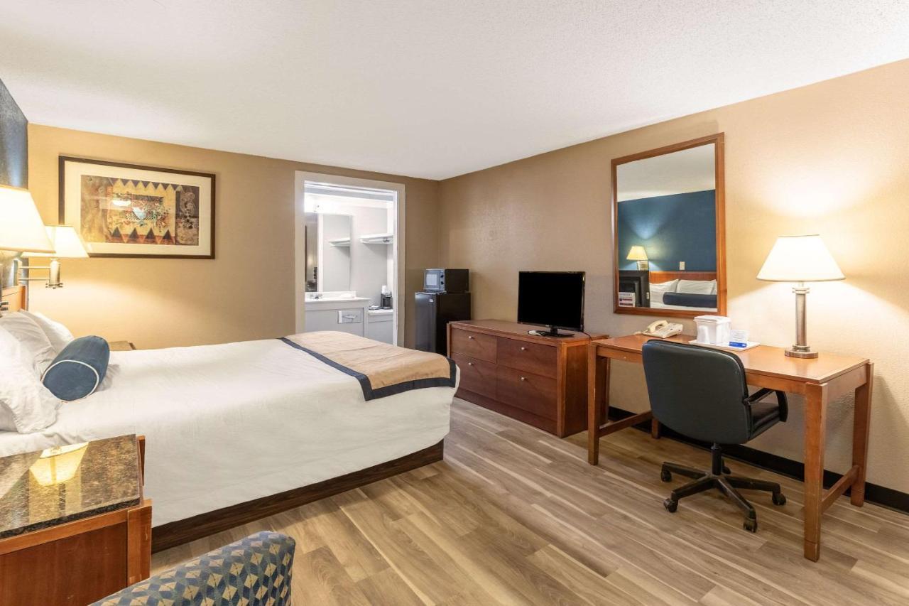 Value Inn Kenosha I-94 - Exit 344 Плезант Прейри Экстерьер фото