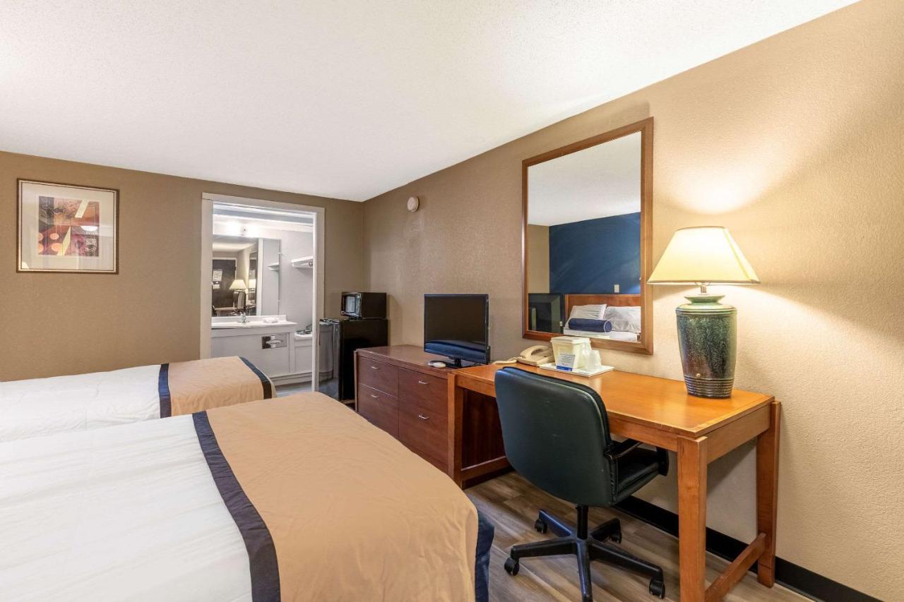 Value Inn Kenosha I-94 - Exit 344 Плезант Прейри Экстерьер фото